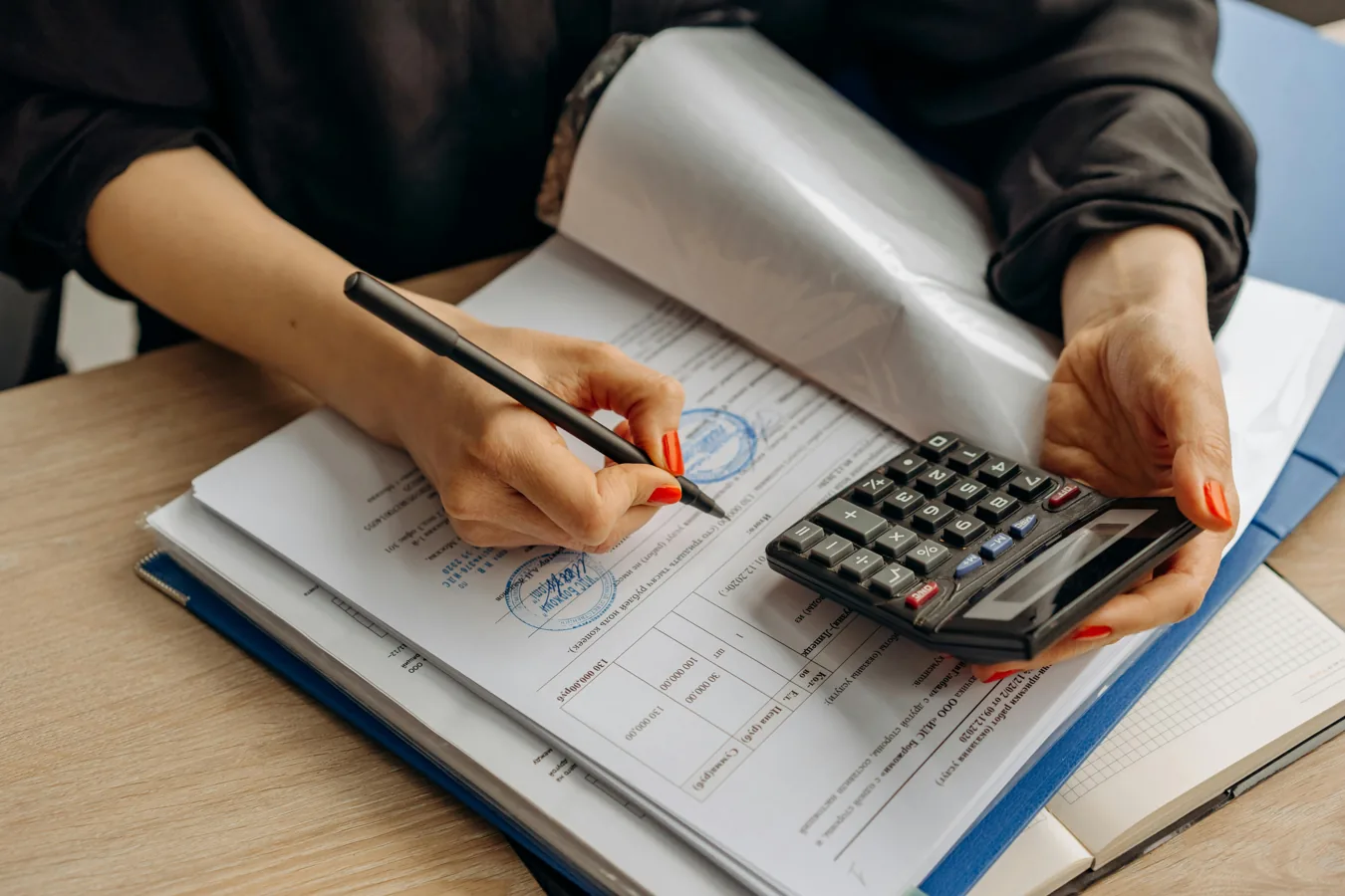 Business leaders analysing dealership financial reporting